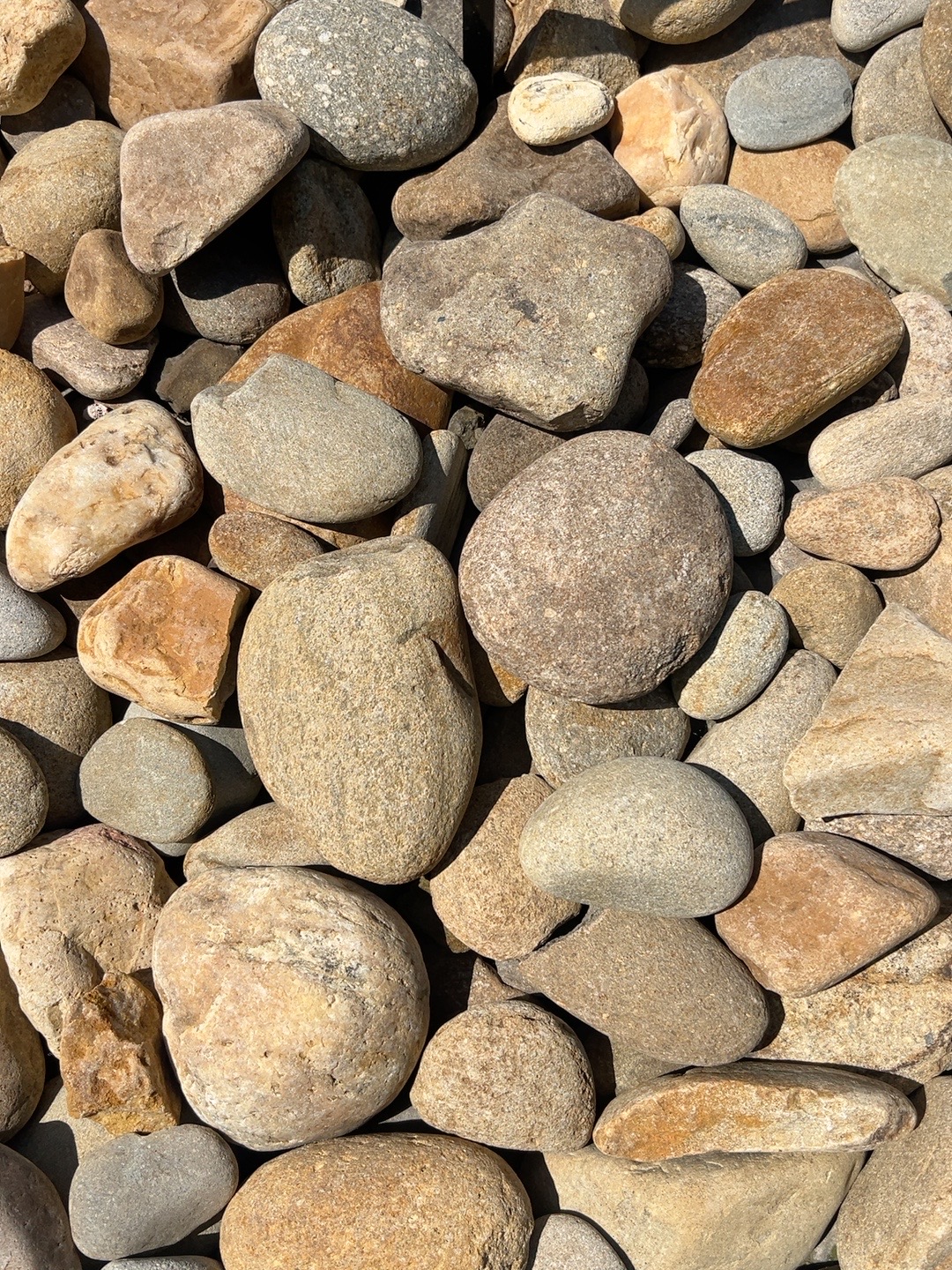 Tennessee Creek Rock in the 2 to 5 inch size